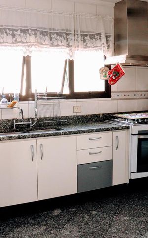 Apartamento à venda com 140m², 2 quartos e 3 vagasCozinha