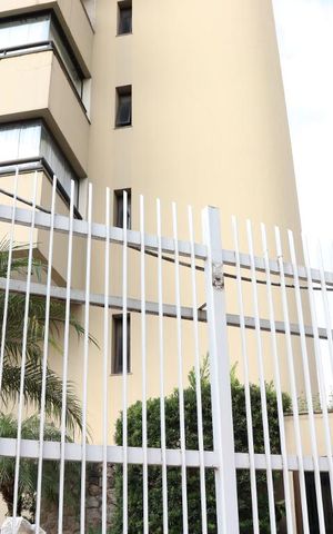Apartamento à venda com 140m², 2 quartos e 3 vagasFachada