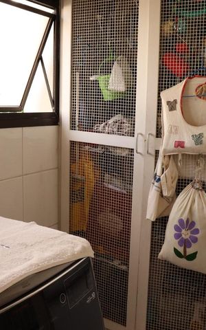 Apartamento à venda com 140m², 2 quartos e 3 vagasÁrea de Serviço