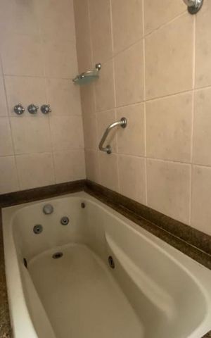 Apartamento à venda com 50m², 1 quarto e 1 vaga Apartamento à venda com 50m², 1 quarto e 1 vagaBanheira