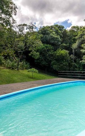 Casa de condomínio à venda com 220m², 3 quartos e 2 vagas Casa de condomínio à venda com 220m², 3 quartos e 2 vagasÁrea comum - Piscina