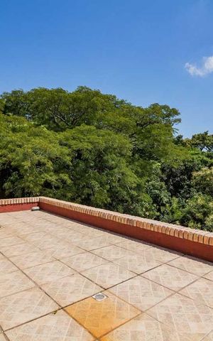 Casa de condomínio à venda com 220m², 3 quartos e 2 vagas Casa de condomínio à venda com 220m², 3 quartos e 2 vagasTerraço