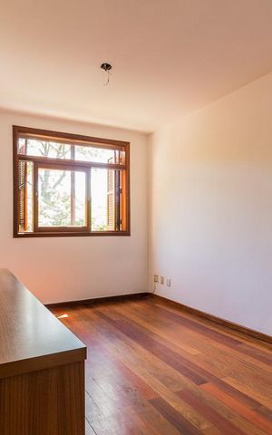 Casa de condomínio à venda com 220m², 3 quartos e 2 vagas Casa de condomínio à venda com 220m², 3 quartos e 2 vagasDormitório2