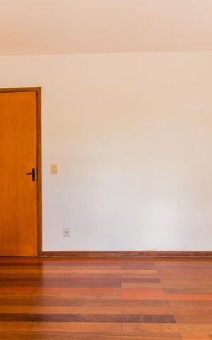 Casa de condomínio à venda com 220m², 3 quartos e 2 vagas Casa de condomínio à venda com 220m², 3 quartos e 2 vagasDormitório