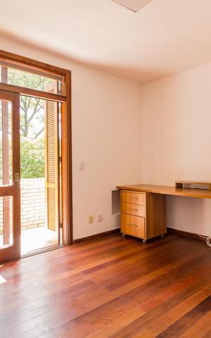 Casa de condomínio à venda com 220m², 3 quartos e 2 vagas Casa de condomínio à venda com 220m², 3 quartos e 2 vagasDormitório