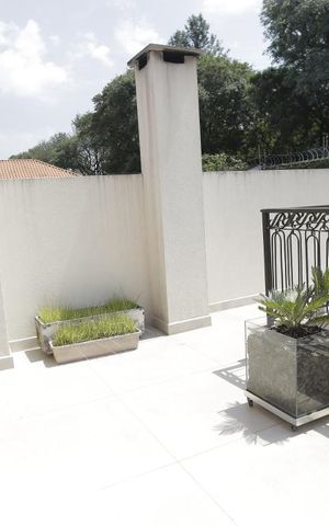 Casa à venda com 450m², 5 quartos e 4 vagasVaranda