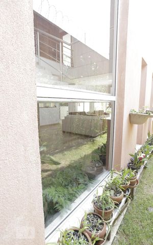 Casa à venda com 450m², 5 quartos e 4 vagasÁrea externa
