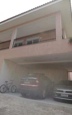 Casa à venda com 450m², 5 quartos e 4 vagasGaragem