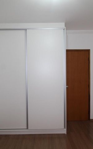 Apartamento à venda com 74m², 2 quartos e 1 vagaQuarto 2 armário
