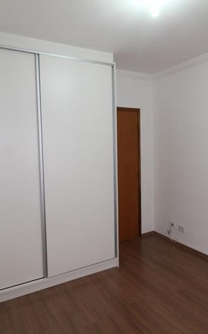 Apartamento à venda com 74m², 2 quartos e 1 vagaQuarto 2