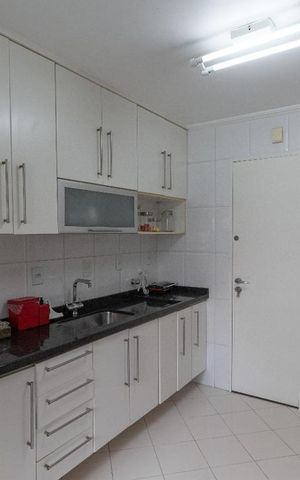 Apartamento à venda com 95m², 3 quartos e 2 vagas Apartamento à venda com 95m², 3 quartos e 2 vagasCozinha