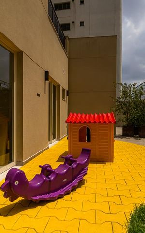 Apartamento à venda com 300m², 3 quartos e 2 vagas Apartamento à venda com 300m², 3 quartos e 2 vagasÁrea Comum - Playground