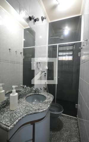 Casa à venda com 200m², 4 quartos e 4 vagasBanheiro Social