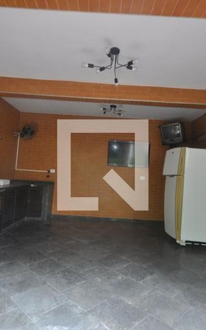 Casa à venda com 200m², 4 quartos e 4 vagasChurrasqueira