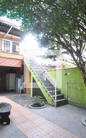 Casa à venda com 200m², 4 quartos e 4 vagasQuintal