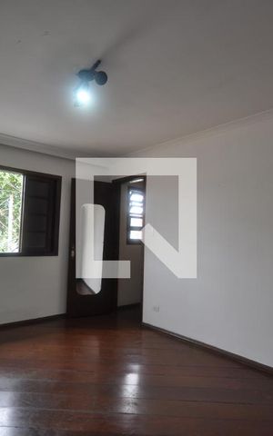 Casa à venda com 200m², 4 quartos e 4 vagasSuíte 1
