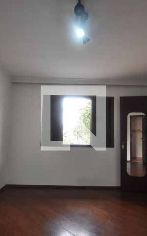 Casa à venda com 200m², 4 quartos e 4 vagasSuíte 1