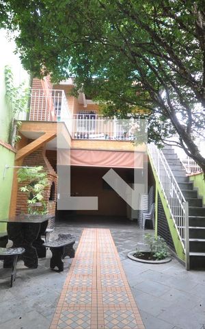 Casa à venda com 200m², 4 quartos e 4 vagasQuintal