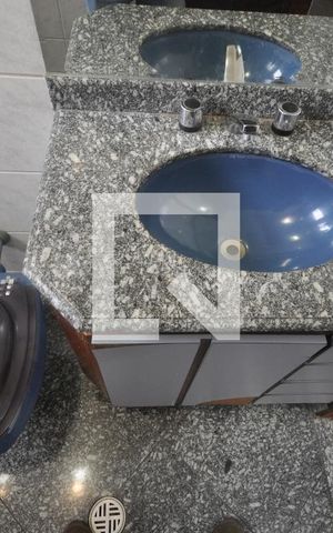 Casa à venda com 200m², 4 quartos e 4 vagasBanheiro Social