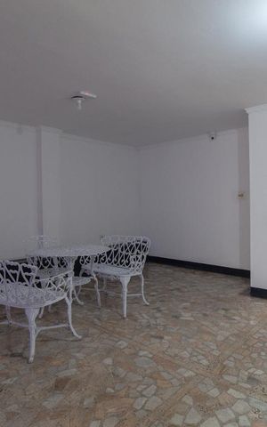 Apartamento para alugar com 72m², 2 quartos e sem vagaHall social