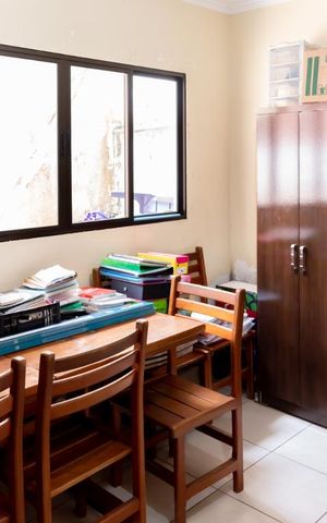 Casa à venda com 166m², 4 quartos e 2 vagas Casa à venda com 166m², 4 quartos e 2 vagasQuarto 3