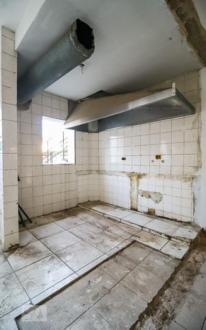 Casa para alugar com 260m², 3 quartos e 8 vagas Casa para alugar com 260m², 3 quartos e 8 vagasCozinha