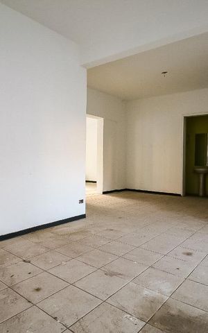 Casa para alugar com 260m², 3 quartos e 8 vagas Casa para alugar com 260m², 3 quartos e 8 vagasSala