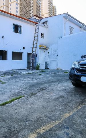 Casa para alugar com 260m², 3 quartos e 8 vagas Casa para alugar com 260m², 3 quartos e 8 vagasGaragem