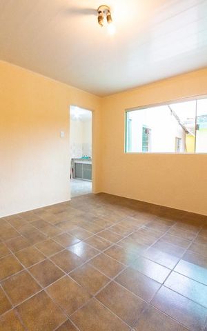Casa para alugar com 90m², 2 quartos e sem vaga Casa para alugar com 90m², 2 quartos e sem vagaSala