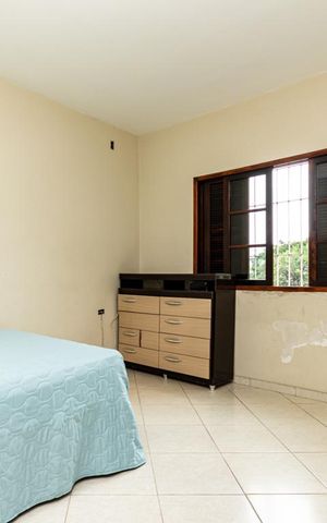 Casa à venda com 220m², 4 quartos e 4 vagas Casa à venda com 220m², 4 quartos e 4 vagasQuarto 1