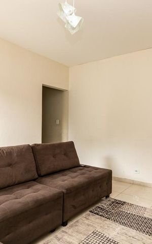 Casa à venda com 220m², 4 quartos e 4 vagas Casa à venda com 220m², 4 quartos e 4 vagasSala