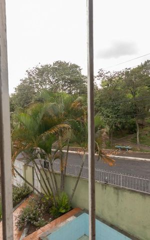 Casa à venda com 220m², 4 quartos e 4 vagas Casa à venda com 220m², 4 quartos e 4 vagasVista do quarto 2