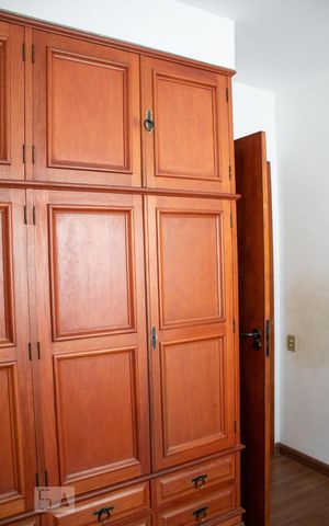 Casa à venda com 365m², 5 quartos e 1 vaga Casa à venda com 365m², 5 quartos e 1 vagaQuarto 2