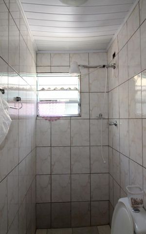 Casa à venda com 400m², 2 quartos e 3 vagasBanheiro