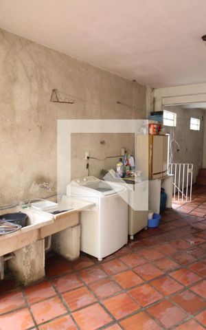 Casa à venda com 265m², 2 quartos e 1 vagaÁrea de Serviço