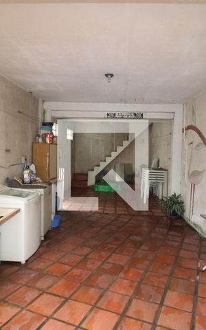 Casa à venda com 265m², 2 quartos e 1 vagaÁrea de Serviço