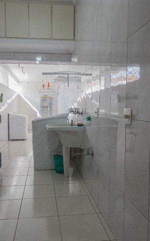 Casa à venda com 320m², 4 quartos e 4 vagas Casa à venda com 320m², 4 quartos e 4 vagasLavanderia Área de Serviço