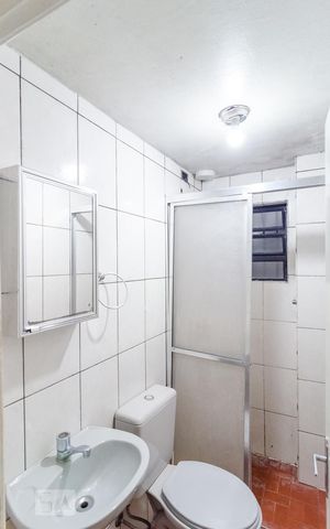 Casa à venda com 100m², 2 quartos e 1 vaga Casa à venda com 100m², 2 quartos e 1 vagaBanheiro Social
