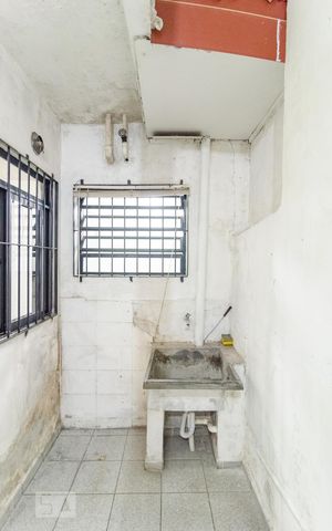 Casa à venda com 100m², 2 quartos e 1 vaga Casa à venda com 100m², 2 quartos e 1 vagaLavanderia
