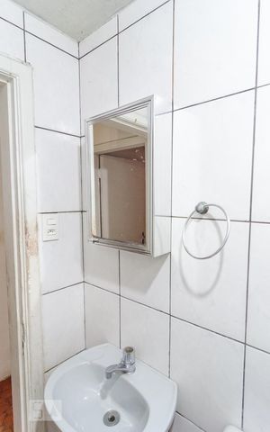 Casa à venda com 100m², 2 quartos e 1 vaga Casa à venda com 100m², 2 quartos e 1 vagaBanheiro Social