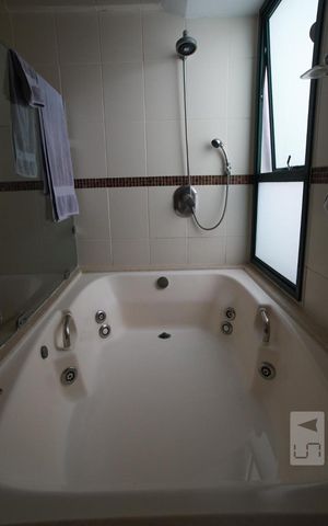 Apartamento para alugar com 280m², 4 quartos e 5 vagasBanheiro Suíte