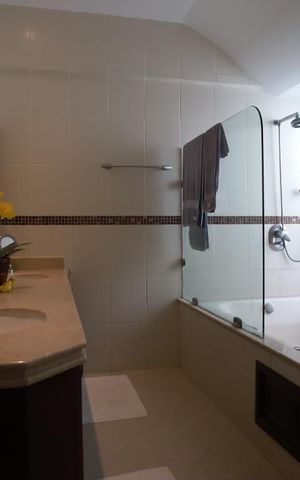 Apartamento para alugar com 280m², 4 quartos e 5 vagasBanheiro Suíte