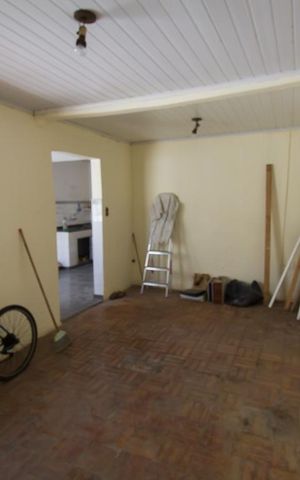 Casa à venda com 165m², 2 quartos e 1 vagaSala