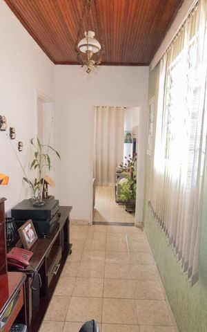 Casa à venda com 440m², 5 quartos e 2 vagasCorredor