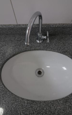 Apartamento para alugar com 52m², 2 quartos e 1 vagaBanheiro - pia