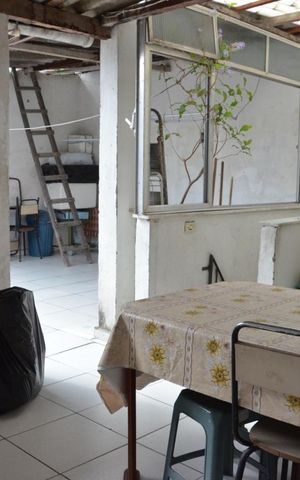 Casa à venda com 51m², 4 quartos e sem vagaÁrea de serviço