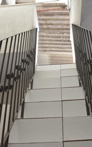 Casa à venda com 51m², 4 quartos e sem vagaEscada