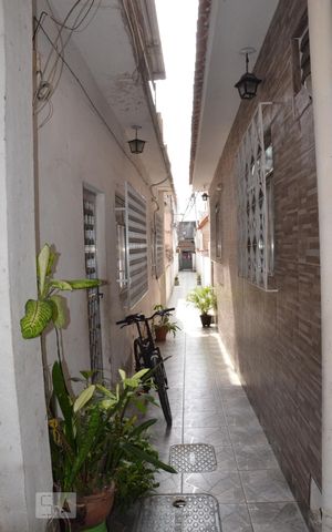 Casa à venda com 51m², 4 quartos e sem vagaEscada