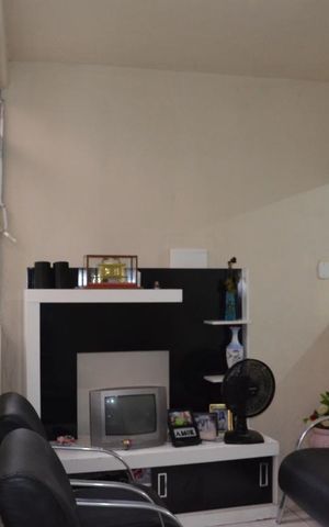 Casa à venda com 51m², 4 quartos e sem vagaSala