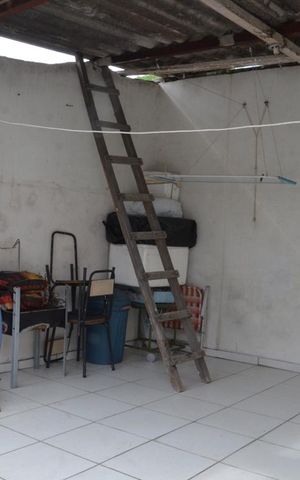 Casa à venda com 51m², 4 quartos e sem vagaTerraço